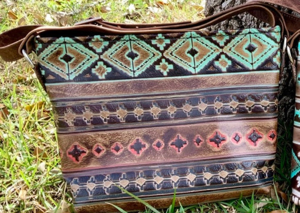 Betsy Crossbody