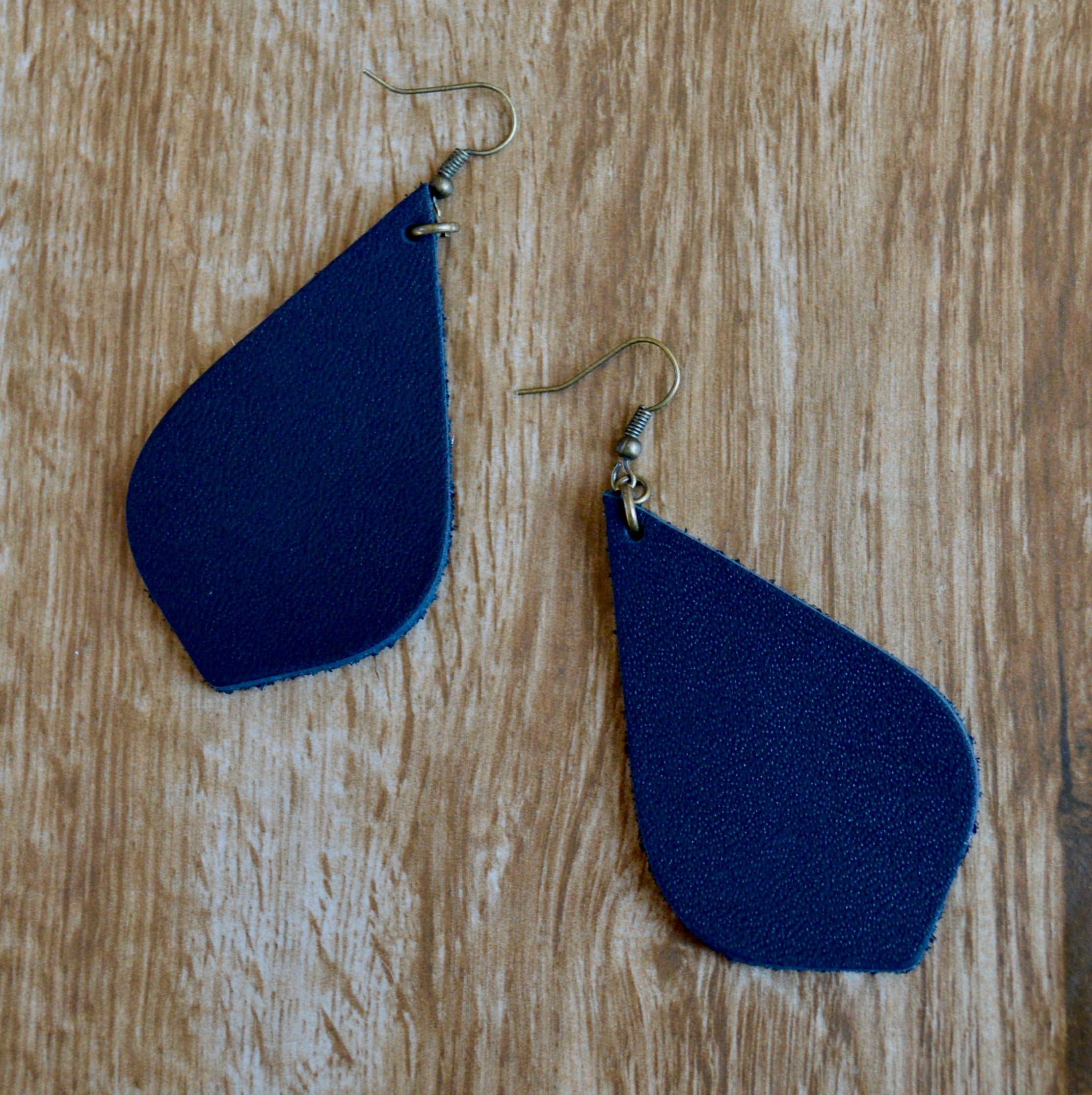 MIOAOSRT Faux Leather Teardrop Earrings For Women - Dangle Drop Earrings, Lightweight, Silver Plated Hooks