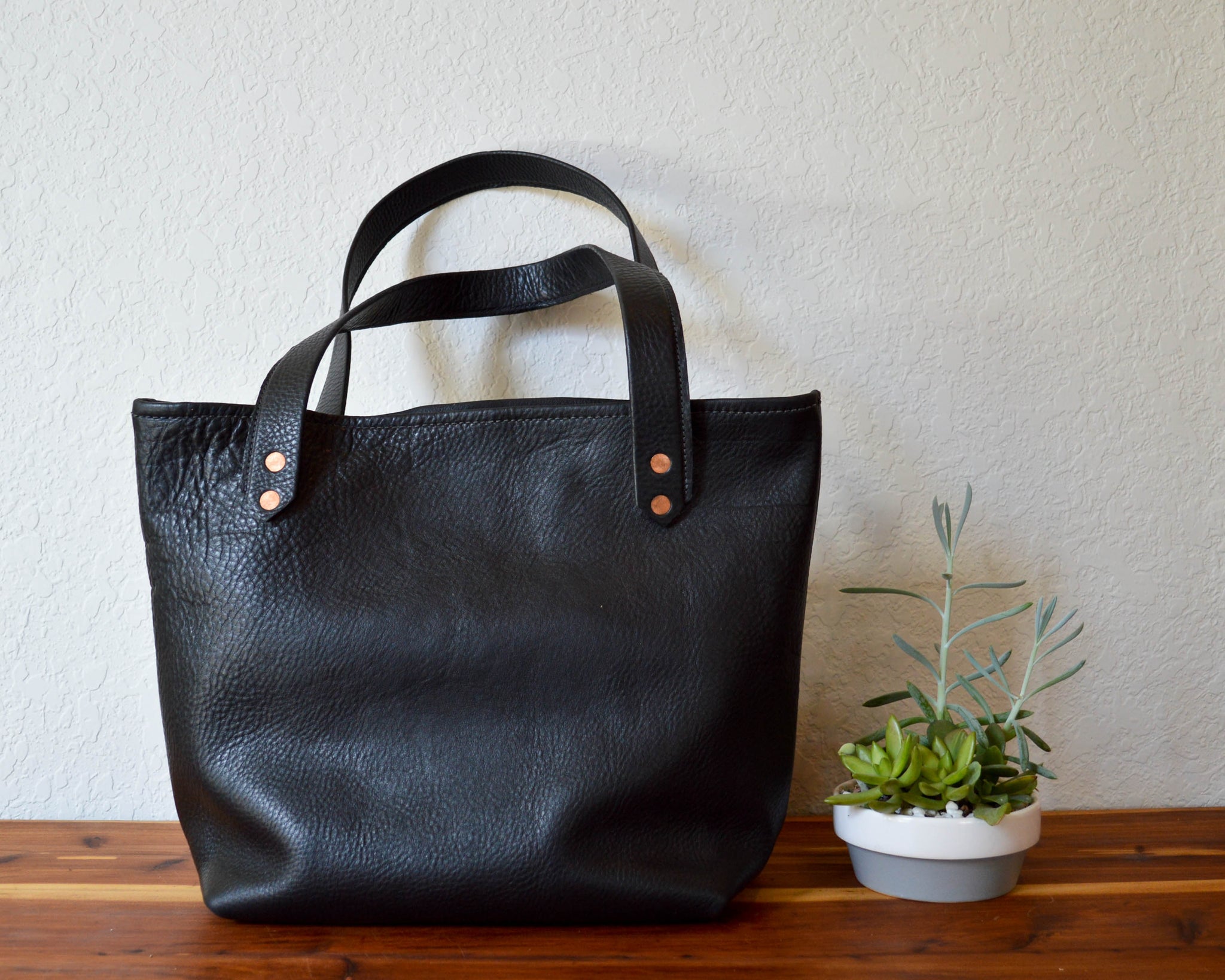 Totes: Lined Leather Tote Bags | Women's Classic Leather Tote – Bear ...