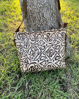 Betsy Crossbody