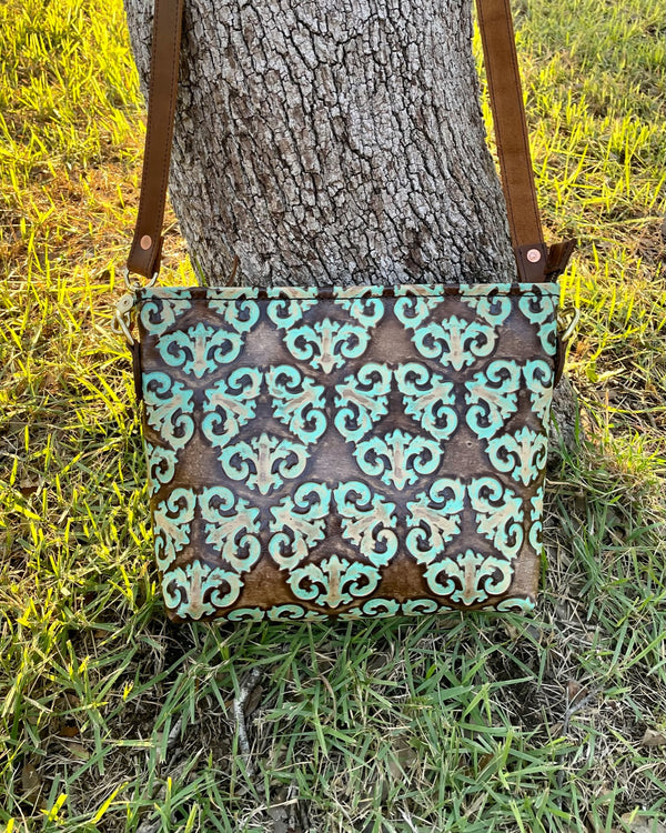 Betsy Crossbody
