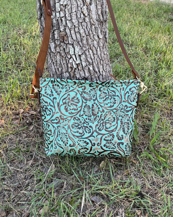Betsy Crossbody