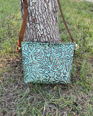 Betsy Crossbody
