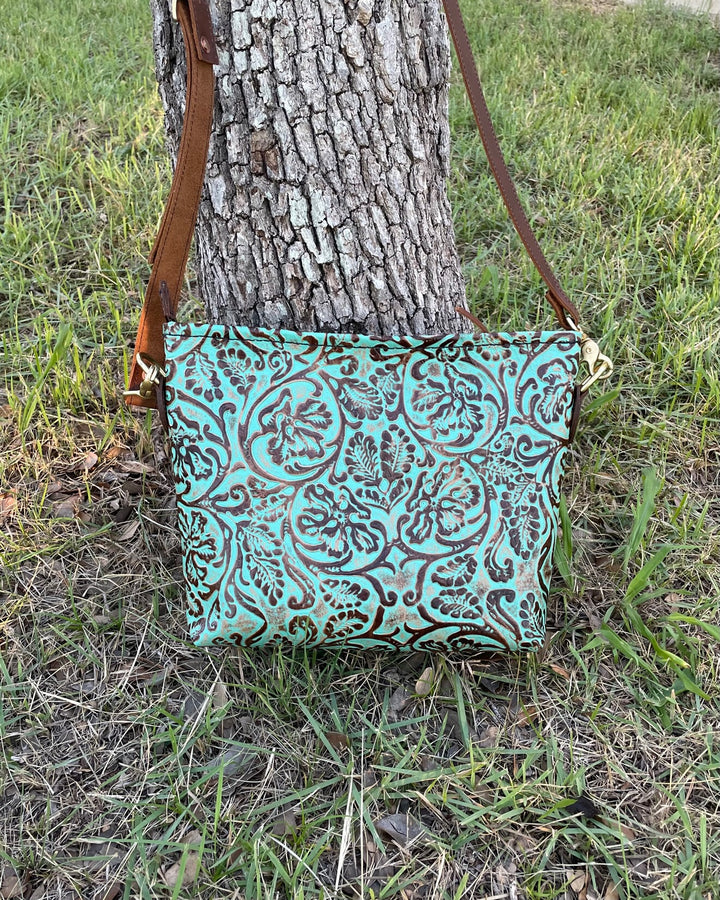 Betsy Crossbody