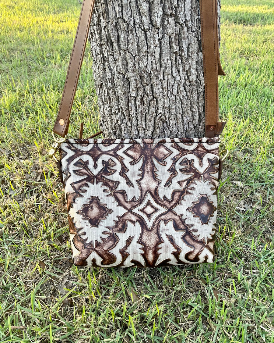 Betsy Crossbody
